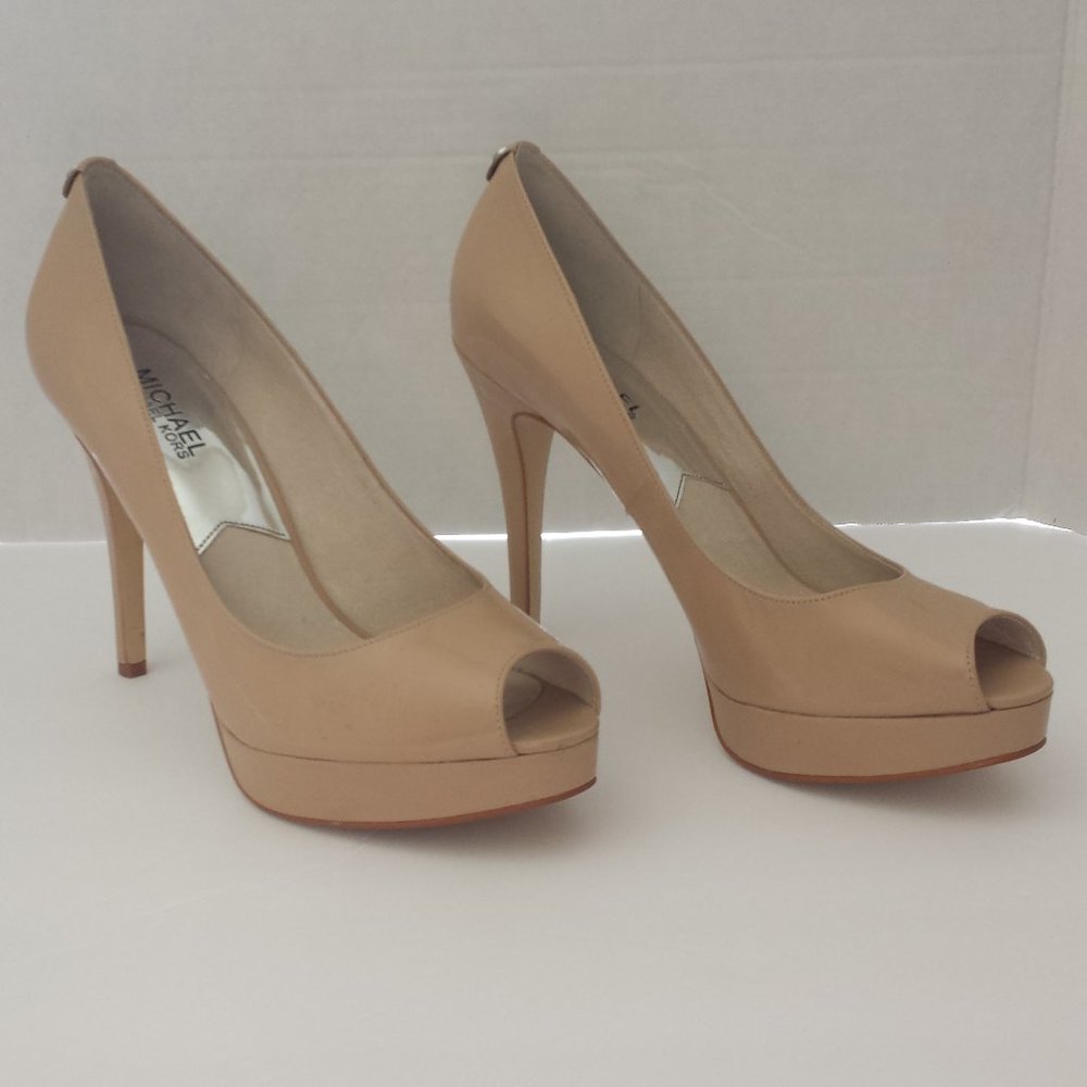 Michael Michael Kors Beige Heels Size 9.5 M
